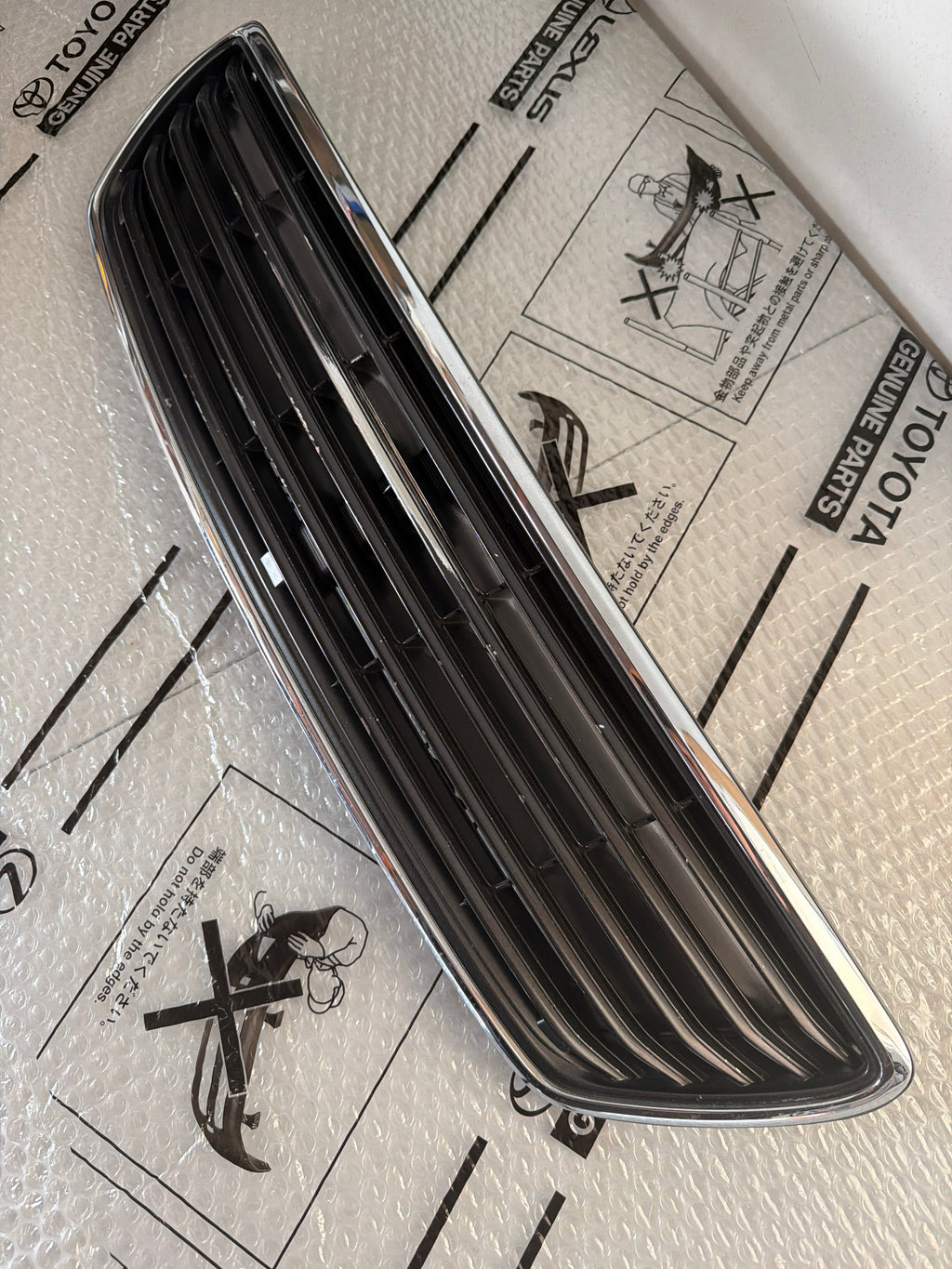 TOYOTA JZX100 MARK II GRILLE (OEM)
