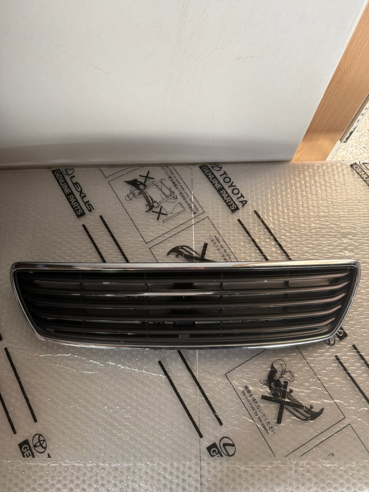TOYOTA JZX100 MARK II GRILLE (OEM)