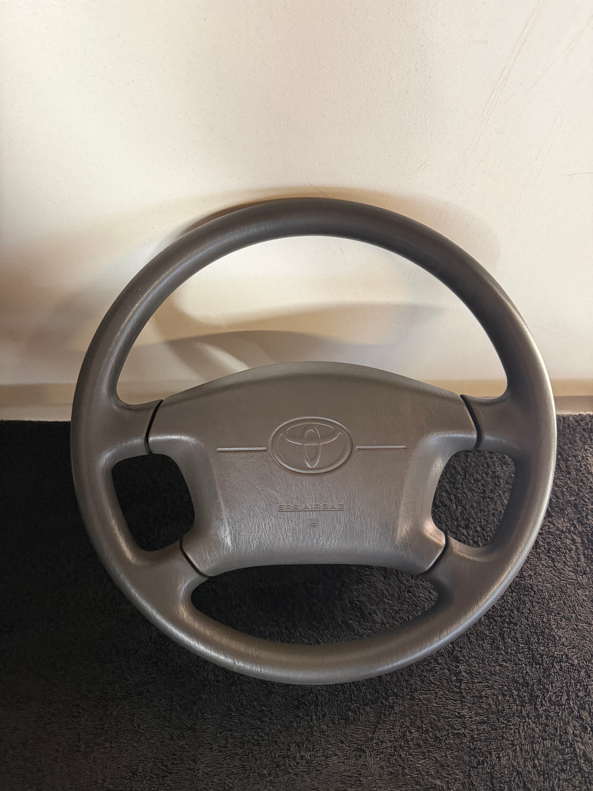 TOYOTA JZX100 4 SPOKE STEERING WHEEL (OEM)