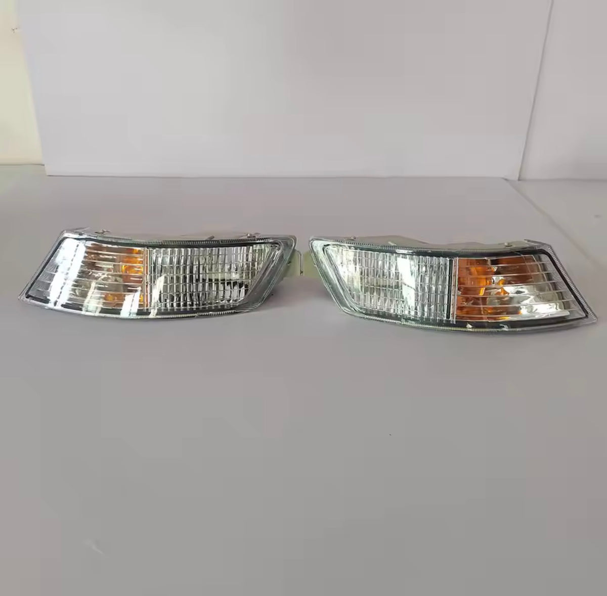 TOYOTA JZX90 MARK II FOG LIGHTS