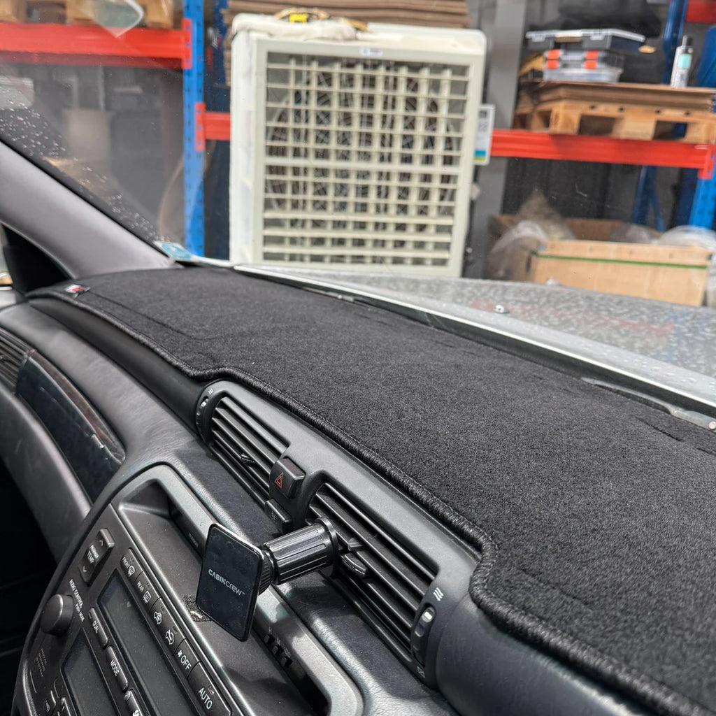 CROWN 170 SERIES DASH MAT('99-'02)