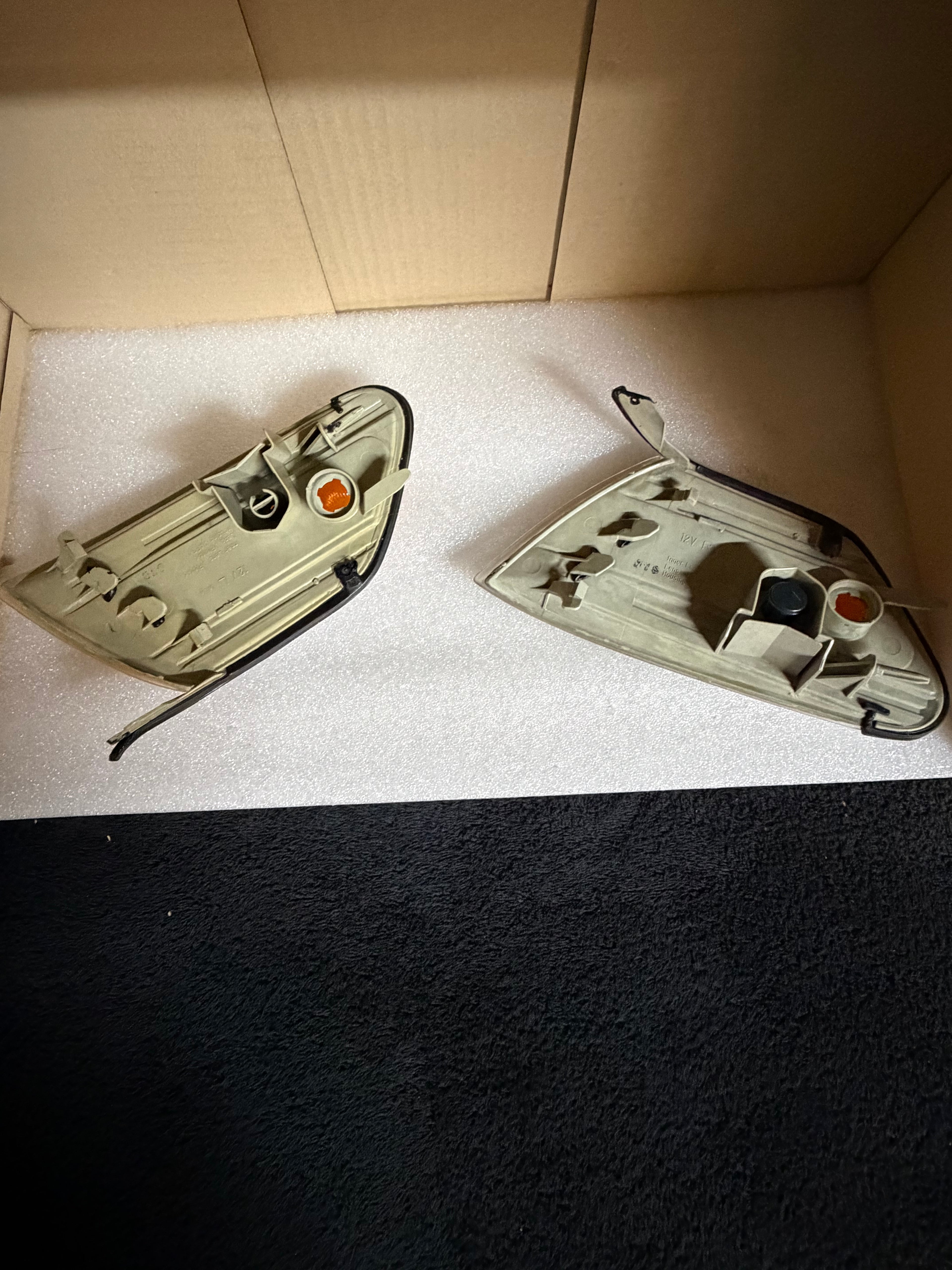 Toyota Mark II JZX100 Corner Lights