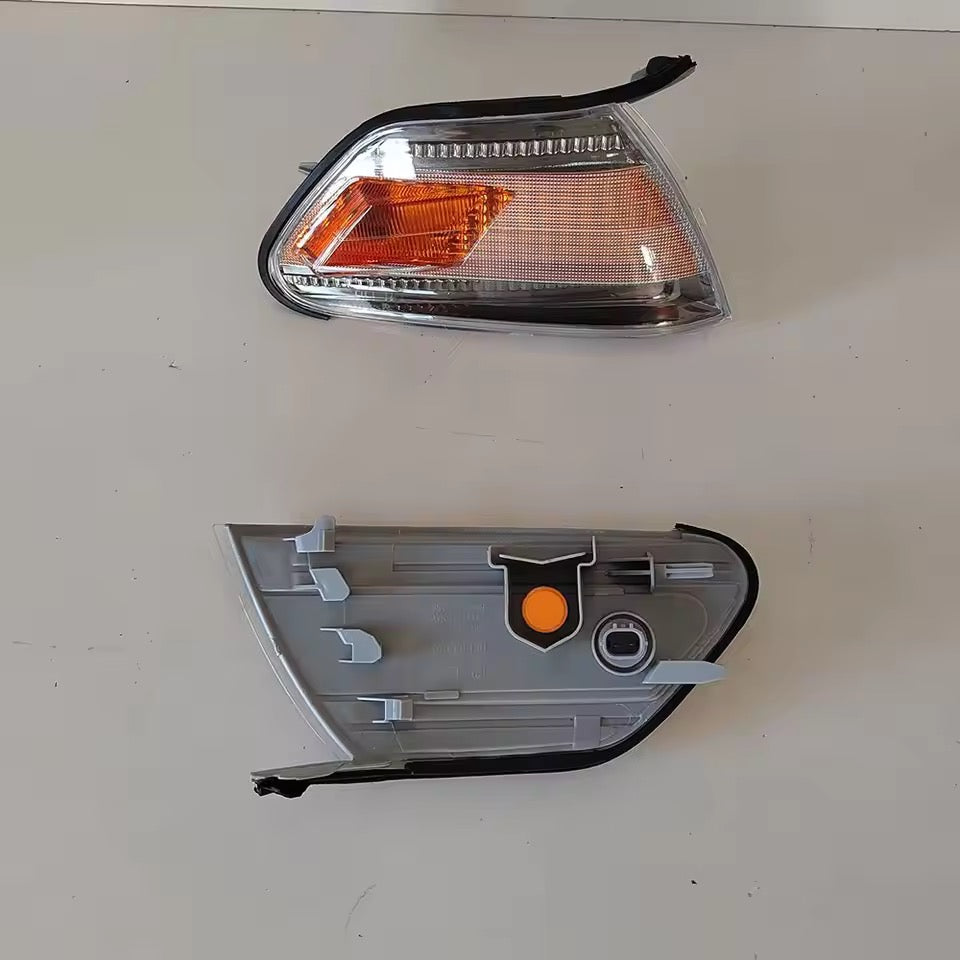 Toyota Mark II Corner Lights